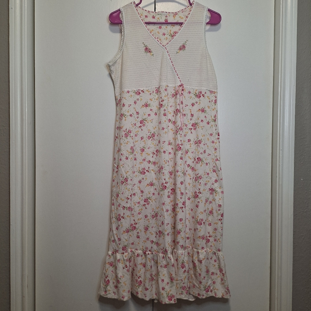 Vintage Floral Nightgown